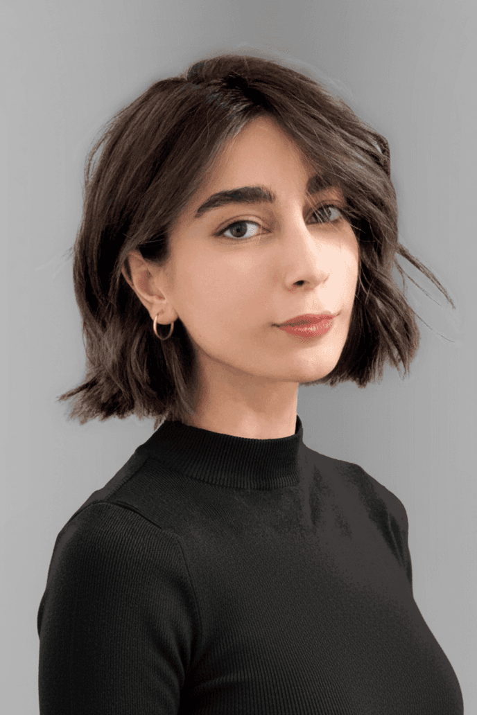 Portrait of Fateme Ahmadi at her desk